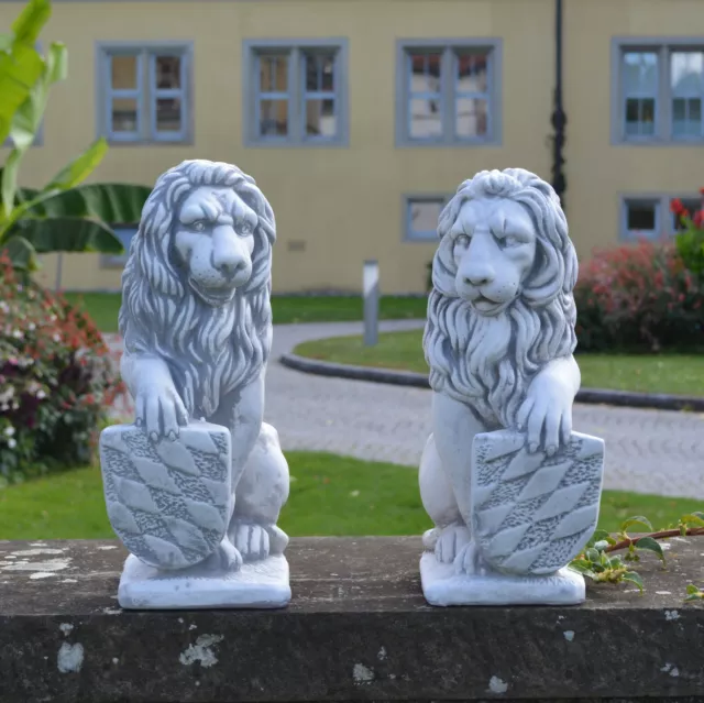 Offre : Massif Figures de Pierre Lions Paire Avec Bouclier Gardien But fonte