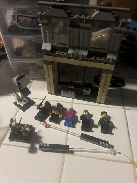 LEGO Studios Spider-Man Action Studio 1376 RETIRED 2002 INCOMPLETE