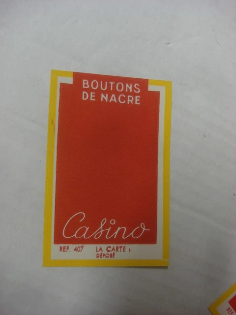 Boutons Anciens Sur Carte - Bois Rouge Et Caramel - Mercerie Vintage
