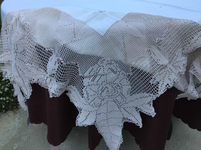 Mary Card "RHODODENDRON" Crochet Lace and Linen Vintage Tablecloth