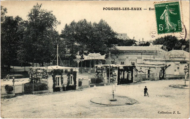 CPA POUGUES-les-EAU Nievre (100602)