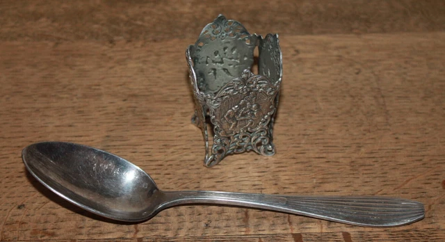 Maggi Flaschenhalter, keine Punzen  Suppen Löffel, "84"gestempelt sowie andere .