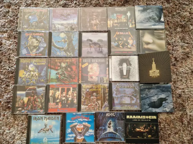 CD's von Metallica, ACDC, Rollins, Children of Bodom, aussuchen. Nur noch wenige