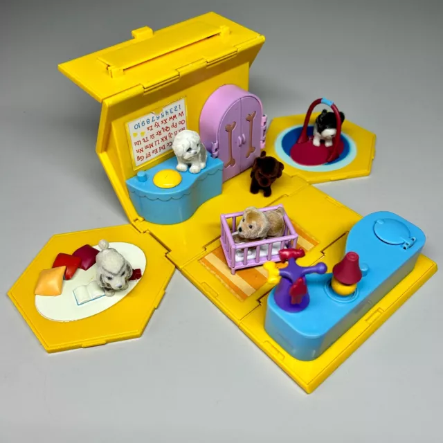 Puppy in My Pocket Carrier Playset with Flocked Toy Dog Figures Bundle x 5 MEG