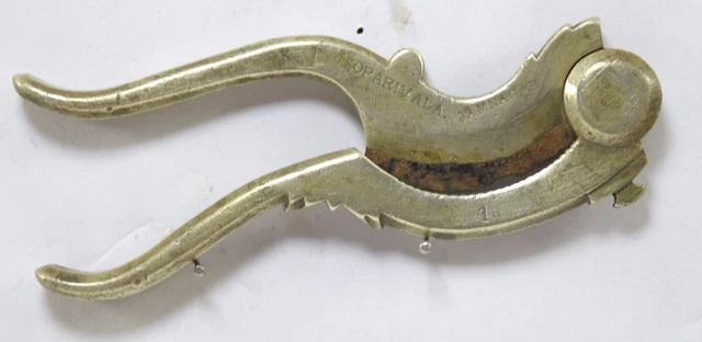 Old Solid Brass Walnut Cutter Indian Antique Collectible Kitchen Tool.i12-217