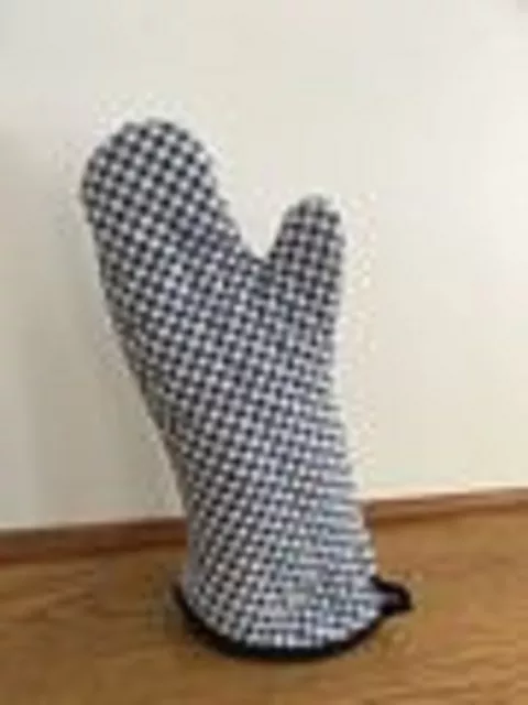 4 mitts (2 Pair) - 17 inch Dark Blue and White Gingham oven mitts