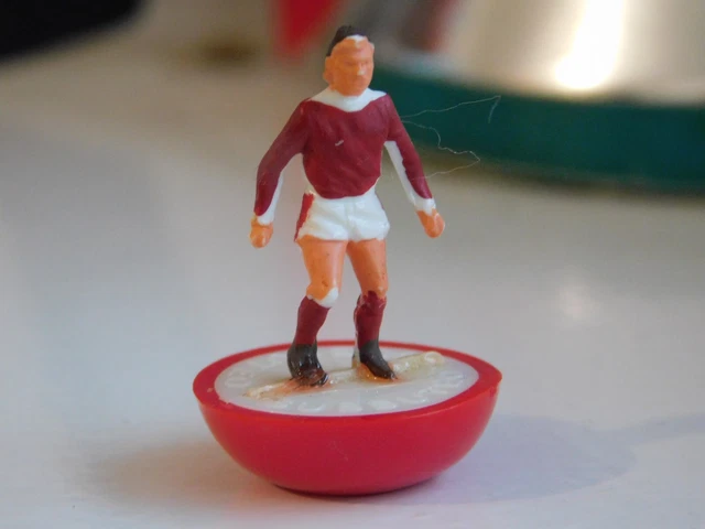 vintage-1970s-subbuteo-classic-heavyweight-spare-charlton-177