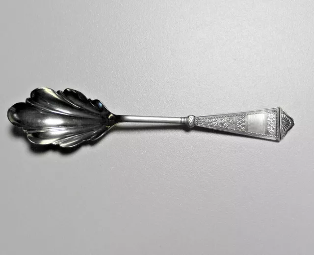 Antique D&A Daniel & Arter England 6 1/8" Silverplate Clam Shell Berry Spoon