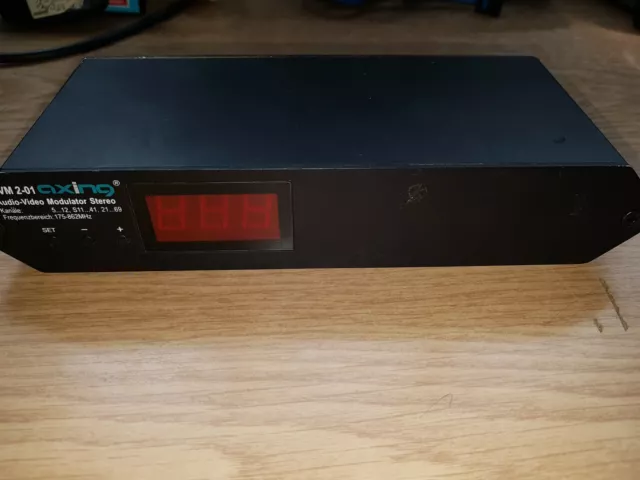 avm 2-1 video audio modulator stereo AXING! s.Fotos!