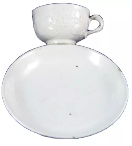 Taza de porcelana antigua 18thC Nymphenburg alivio diseño y platillo taza de porcelana