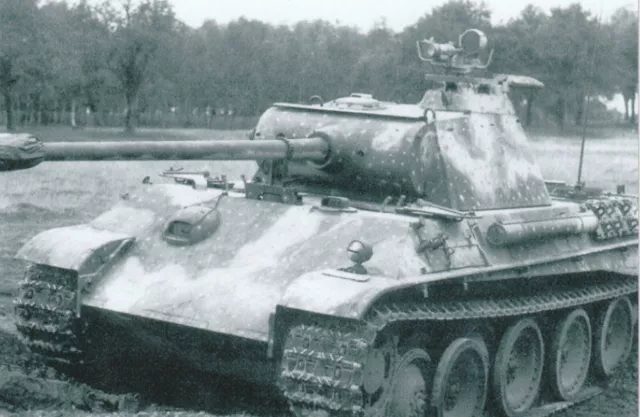 WW II German Photo  ----Panther Tank   With  Night Vison Scope