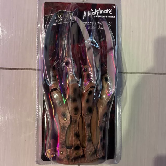 Freddy Krueger Deluxe Glove New A Nightmare On Elm Street Horror Rubie Halloween