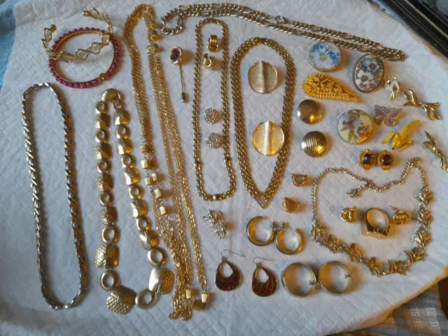 Fab Gold Plated Vintage Jewellery/Necklaces/Earrings/Scarf Clips/Brooches