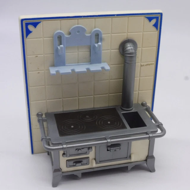 Lot De 2 Cuisines Anciennes En Tôle - Jouets Miniatures Vintage, Comme Maman
