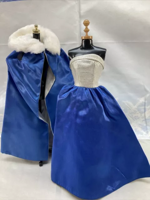 Vintage Barbie Doll 1965 #1617 Midnight Blue Coat And Cape Wonderful Crisp
