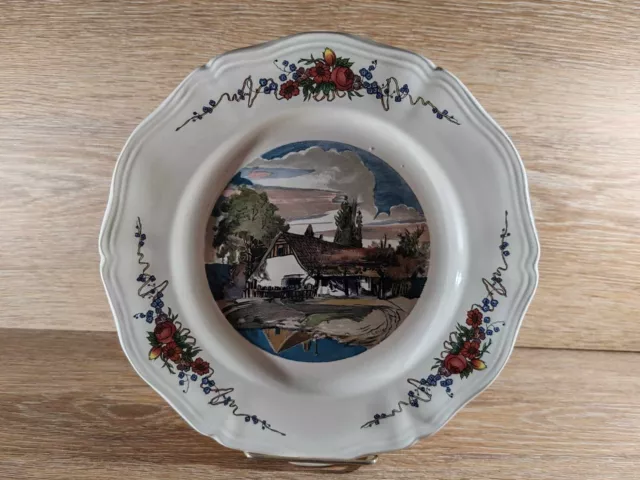 Assiette porcelaine / maison étang / H.Loux / Sarreguemines France OBERNAI