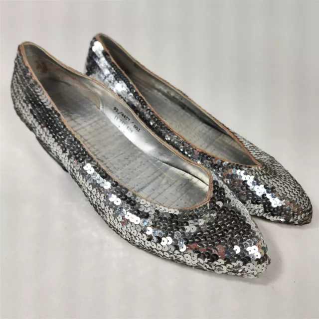 Vintage Silver Sequin Metallic Flats Slip On Low Heel Shoes Womens Size 7.5