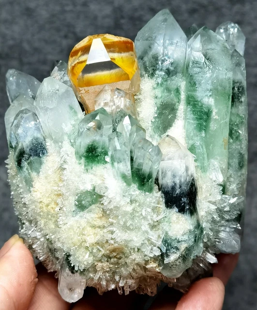 571g New Find Green Phantom Quartz Crystal Cluster Mineral Specimen Healing 2