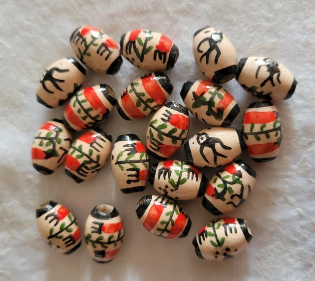 20 Keramik Perlen 14mm Olive orange, schwarz, grün, cremeweiß / Inka Muster 2