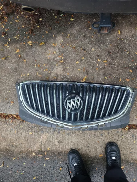 12 13 14 15 16 17 Buick Verano Front UPPER Grille Grill w Emblem Chrome GM OEM