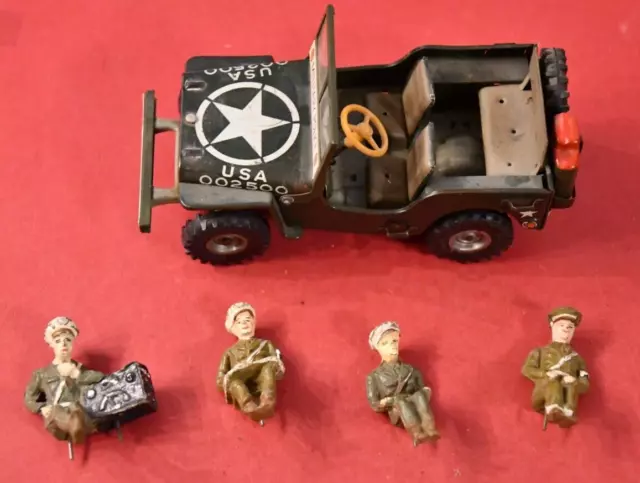 Arnold Jeep 2500 Military Police mit 4 Originalfiguren