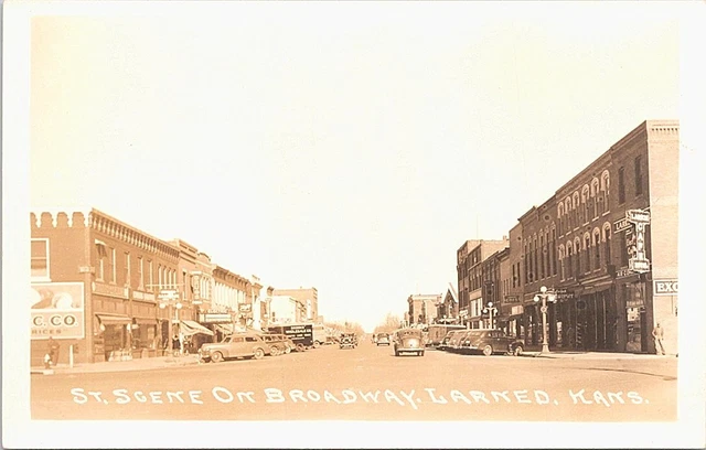 RPPC Larned Kansas Street Scene Broadway 1940s
