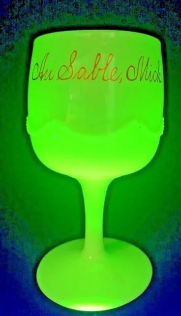 Heisey  Beaded Swag Custard / Ivorina Verde Souvenir Au Sable, Mich. Goblet