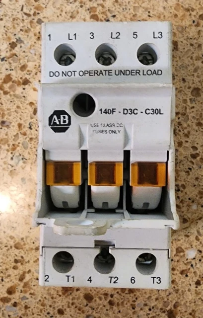 Allen-Bradley 140F-D3C-C30L Fuse Holder SER A