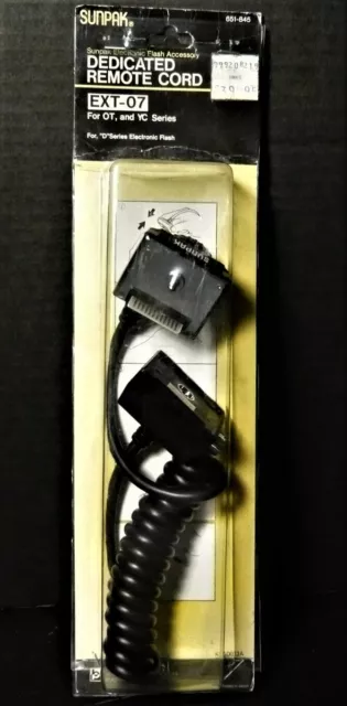 Sunpak EXT-07 Dedicated  Remote Cord for Olympus and Yashica. 651-845   NEW !