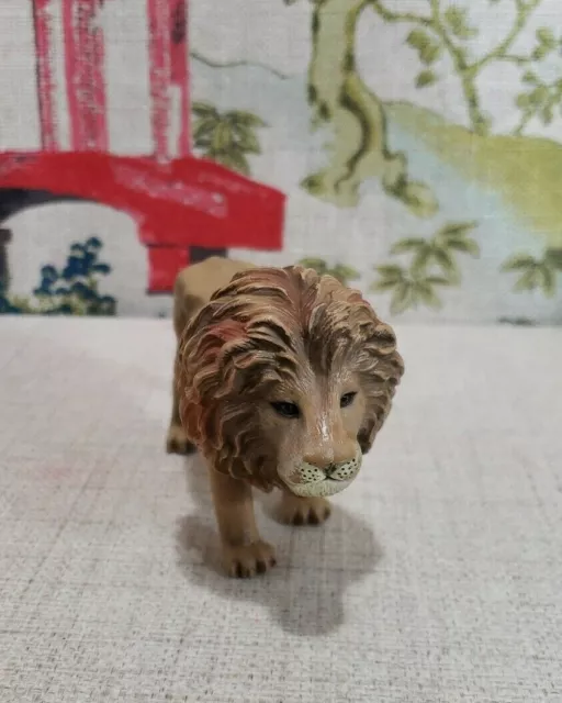 TERRA by BATTAT LION FIGURE
