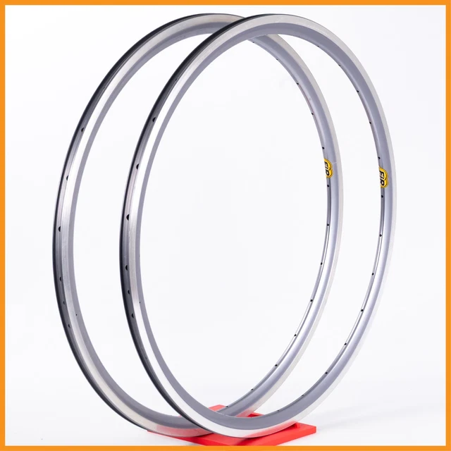 Vintage ARAYA RIMS 700c NOIR 36 TROUS mur simple Endrick 1 paire dans