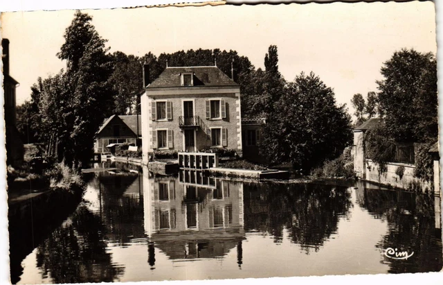 CPA DONZY L'Ile Huilerie sur les bords du NOHAIN Nievre (100446)