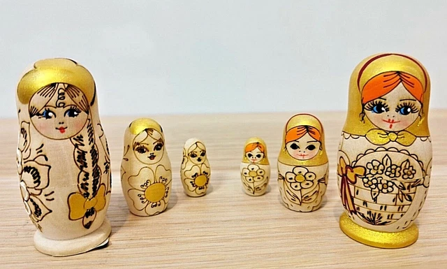Russische Matroschka, gebrannt, Babuschka 7 cm, 3 teilig, Matrjoschka Holzpuppe