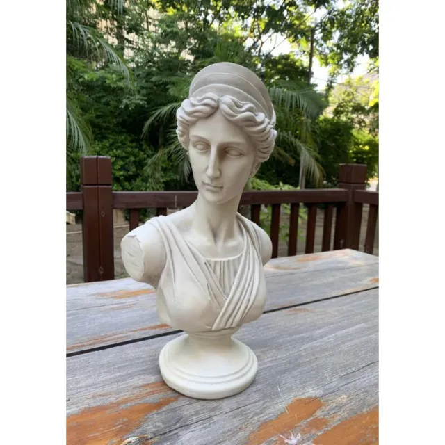 Elizabeth Bust Statue Sculpture Figurine 42 cm