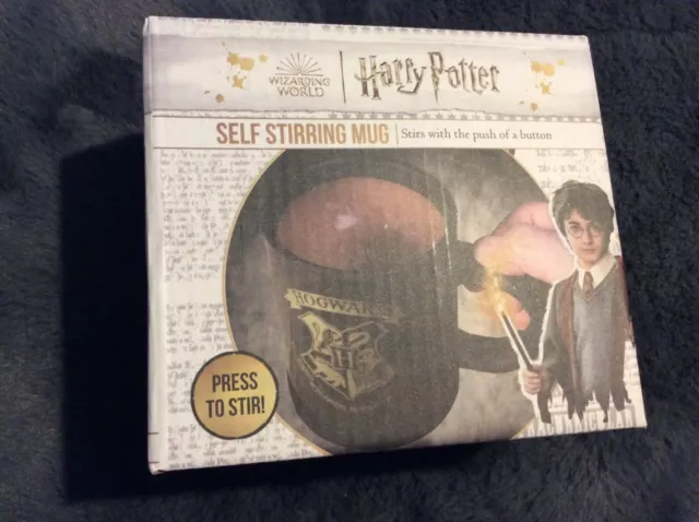 Harry Potter Gift Set Wizarding World Hogwarts Mug Gryffindor Socks  Keychain NEW