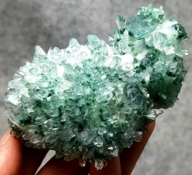 380g New Find Green Phantom Quartz Crystal Cluster Mineral Specimen Healing 2