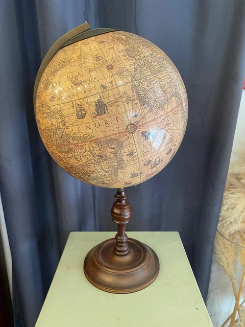 Globe Lumineux ORBIT 30cm Double Image - Physique/Politique 2023, LED, Français, Pied Stable