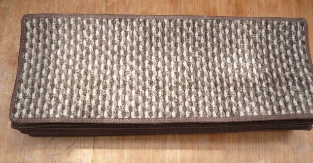 8.5	x	22.00	inches	(	22	x	56	cm) 12x STAIR PADS / TREADS BEIGE BROWN  3278