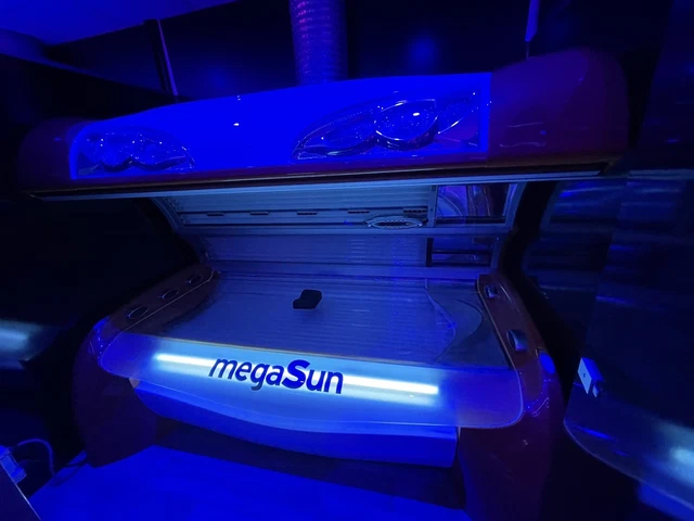 Megasun 6800 sunbed