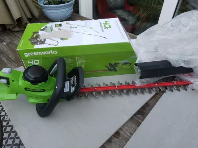 Greenworks G40HT61 Cordless 40v Hedge Trimmer Bare Unit NO BATTERY OR CHARGER