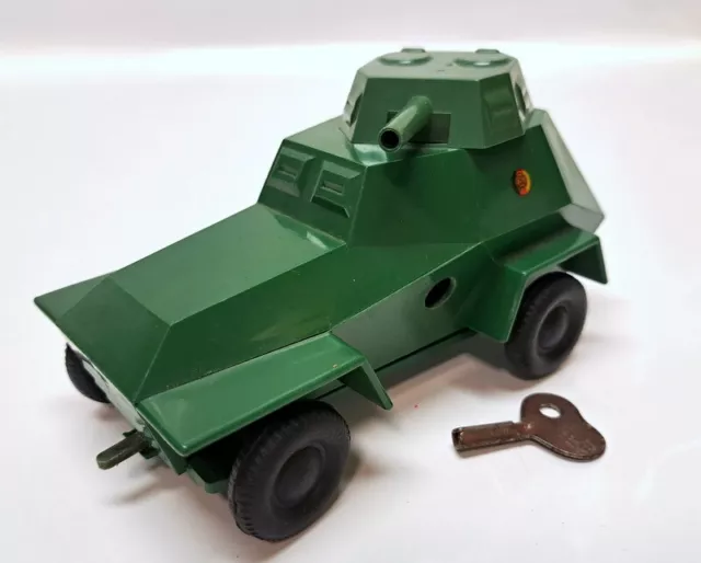 DDR SPIELZEUG, MSW PANZERSPÄHWAGEN mit UHRWERK