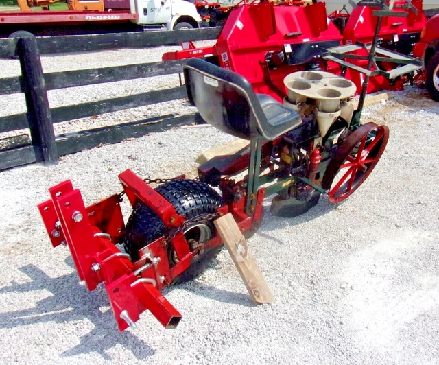 Mechanical  CARROUSEL  Transplanter Garden  (FREE 1000 MILE DELIVERY FROM KY)