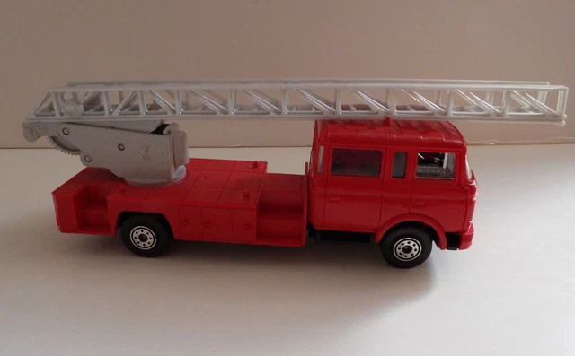NOREV 97 ECHELLE MAGIRUS DL 30 H SUR BERLIET GBK 18 MODELLINO ORIGINALE (1