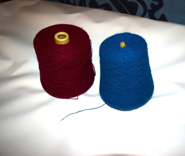 2 hilos de río Dan 15,4 oz y 14,3 oz hilo de cono muy suave, delgado azul acrílico púrpura