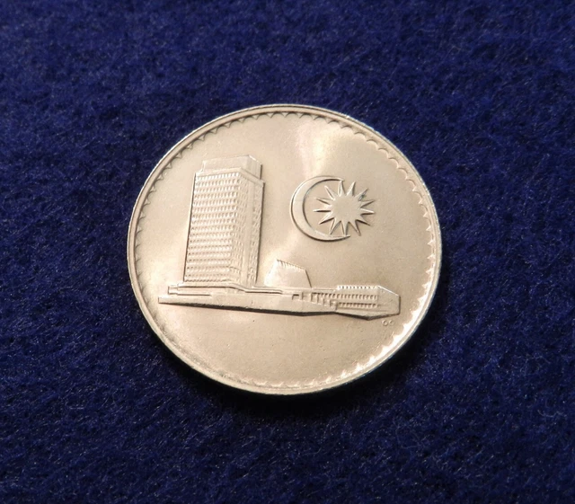 1988 Malaysia 20 Sen - Beautiful Coin - Lots of Luster - See PICS