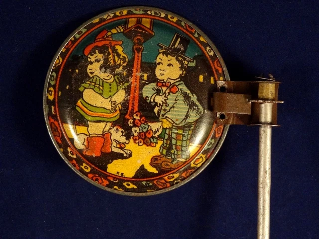 Ancien jouet montre gousset tôle enfant accessoire poupée H O France 1920
