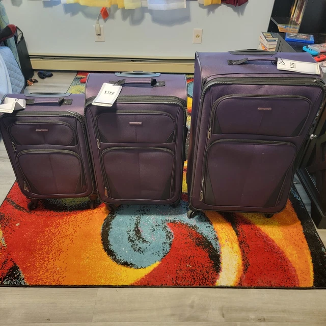 U.S. Traveler Aviron Bay Expandable Softside Spinner Wheels Navy 3 Piece Luggage