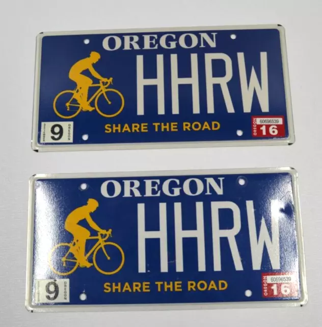 OREGON SHARE THE ROAD BICYCLE Specialty License Plate 2017 HHRW , LOT OF 2 !