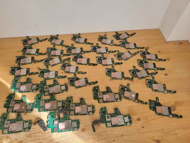 Lot De 8 Cartes Mères Lenovo T480 HS – Pour Pièces Détachées