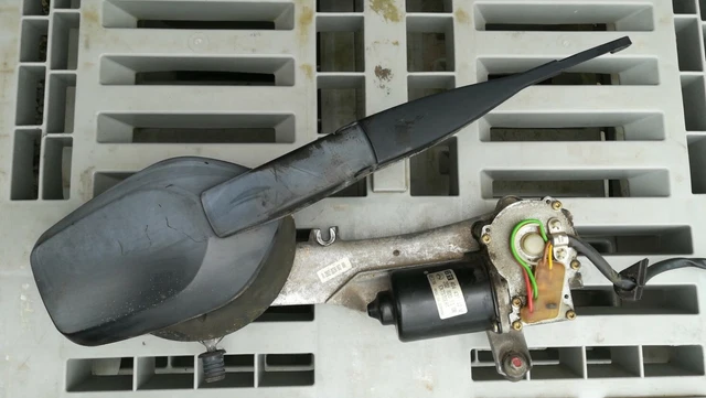 ORIGINAL MERCEDES BENZ C Klasse Clk W208 W202 Wischermotor Motor EUR 45 original-mercedes-benz-c-klasse-clk-w208-w202-wischermotor-motor-eur-45